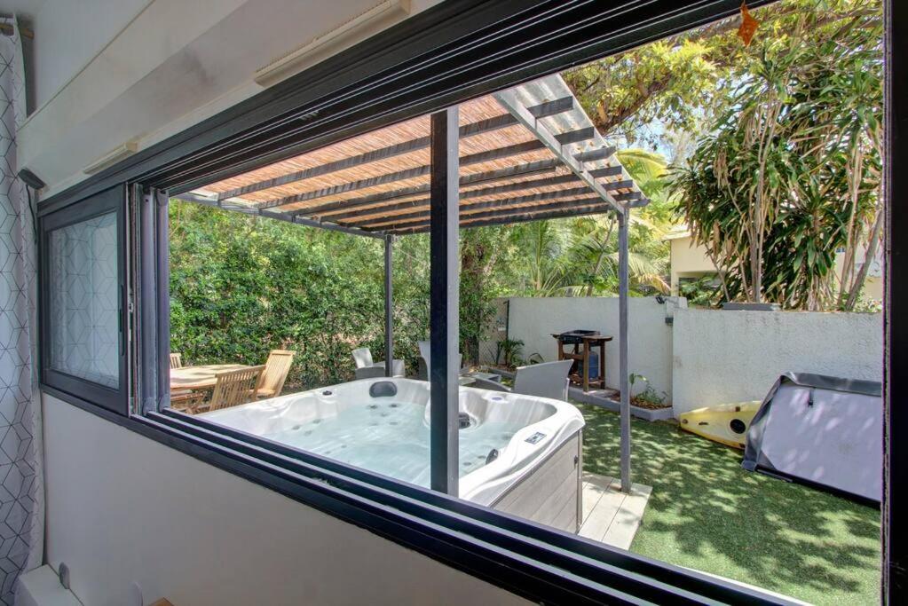 Le Grand Bleu - Jacuzzi - Apt La Saline Les Bains Exterior photo