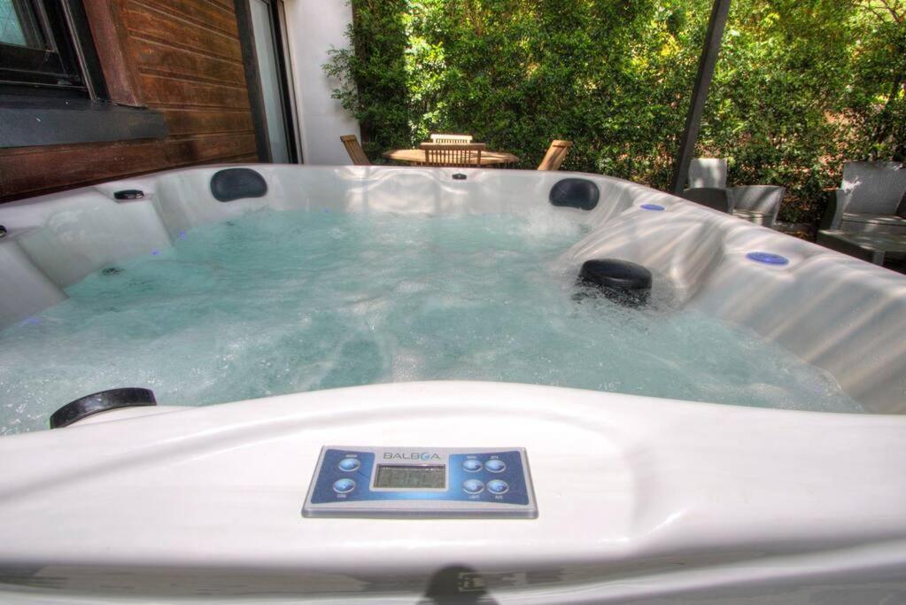Le Grand Bleu - Jacuzzi - Apt La Saline Les Bains Exterior photo